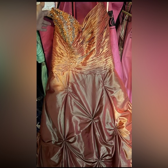 Xcite Prom - Picture 3 of 6